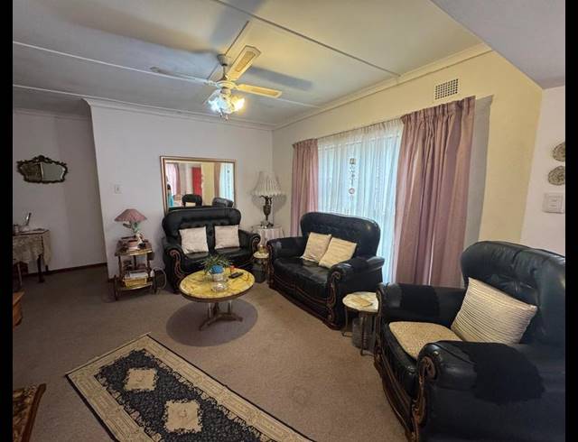 4 BEDROOM HOUSE FOR SALE IN DA NOVA